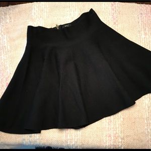 Women’s Size Small Very J Black Mini/Flowy Skirt